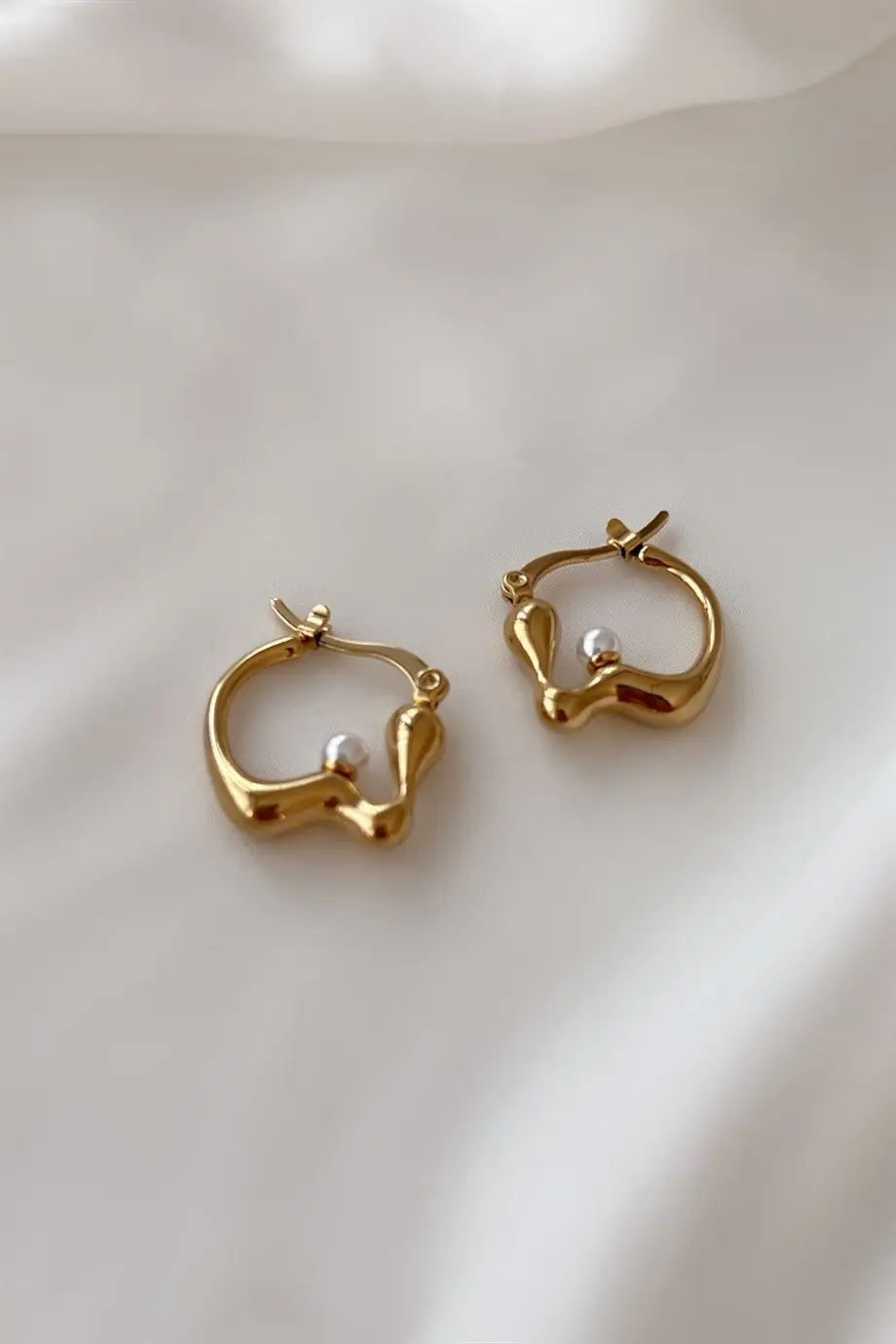 Amorphous Çelik Küpe