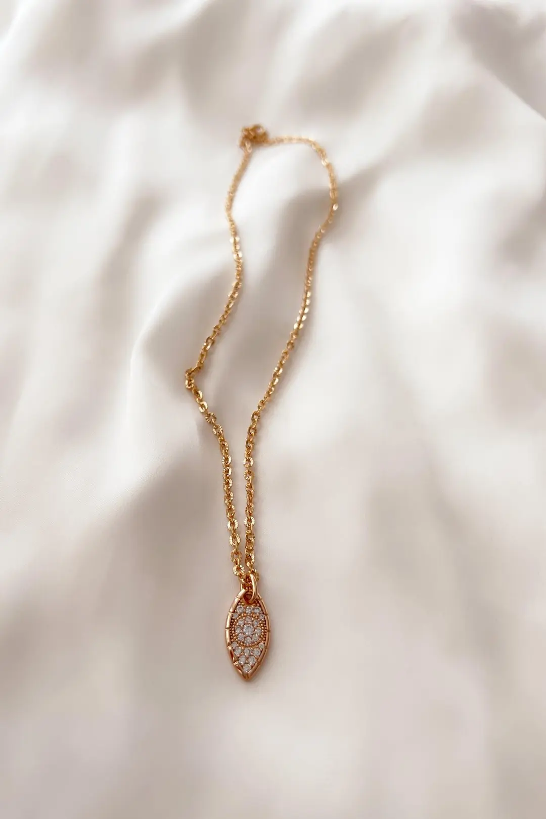 Almond Özel Seri Kolye