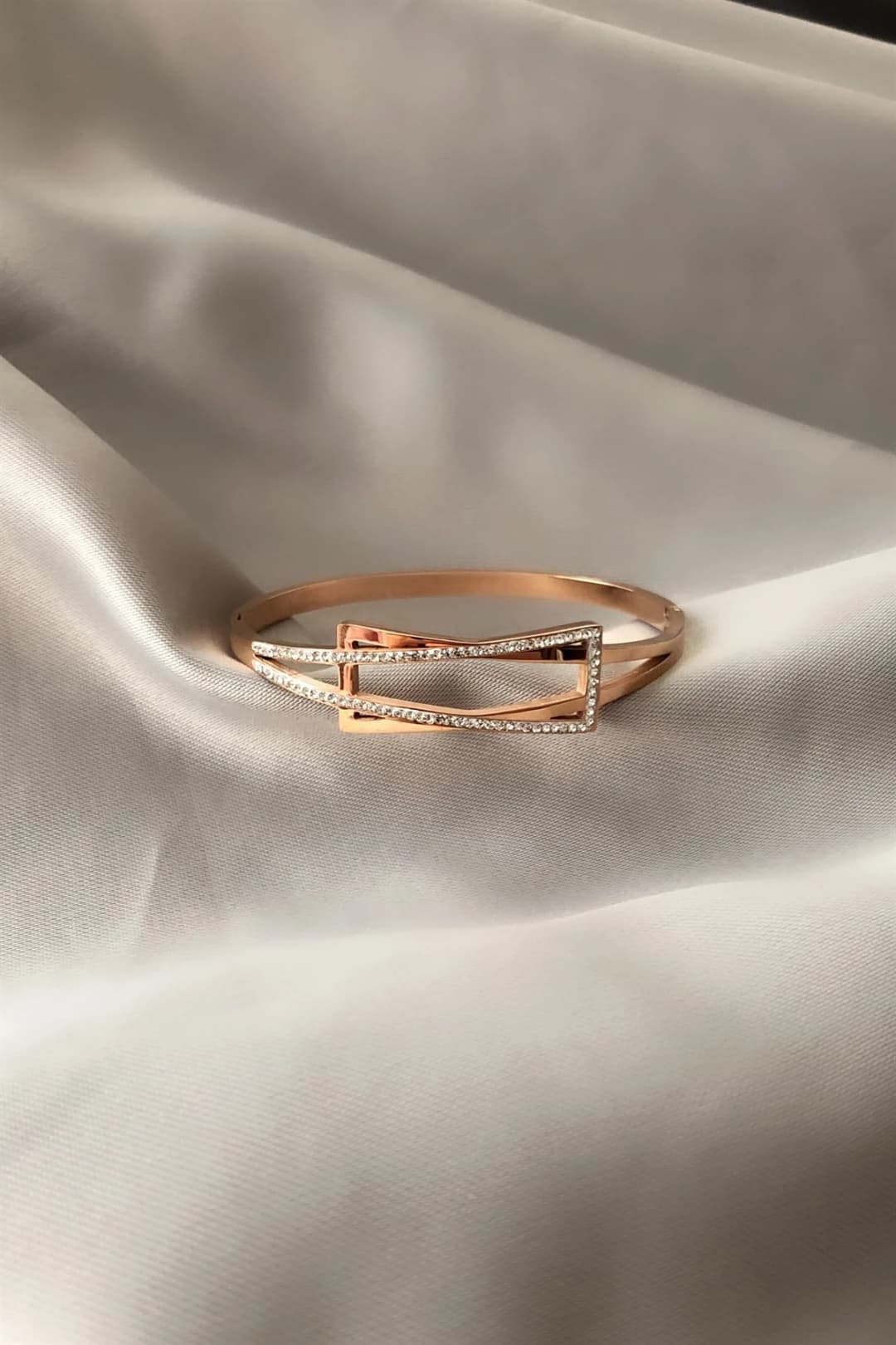 Asimetrik Çelik Kelepçe Bileklik