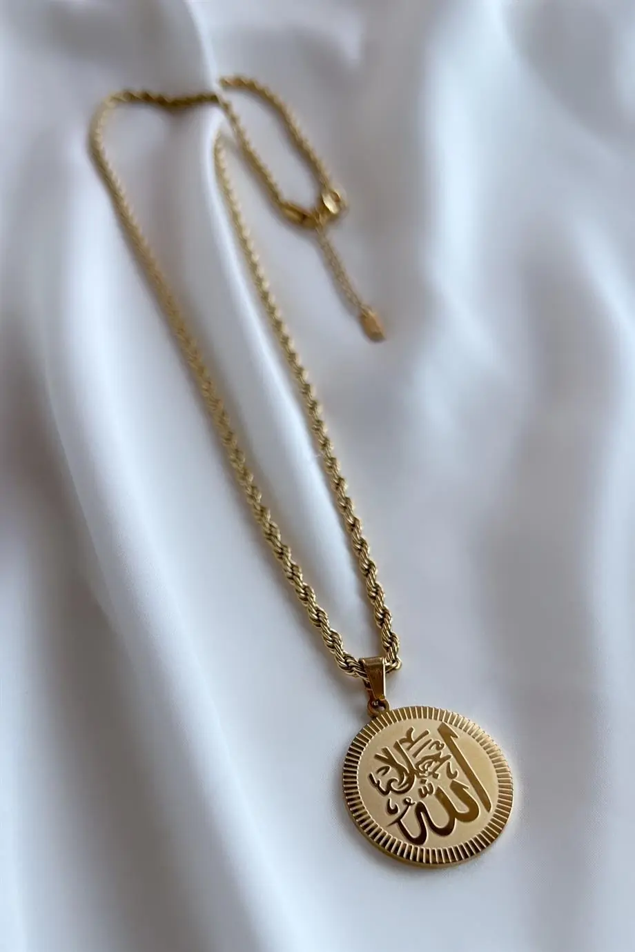 Allah Yazılı Çelik Kolye