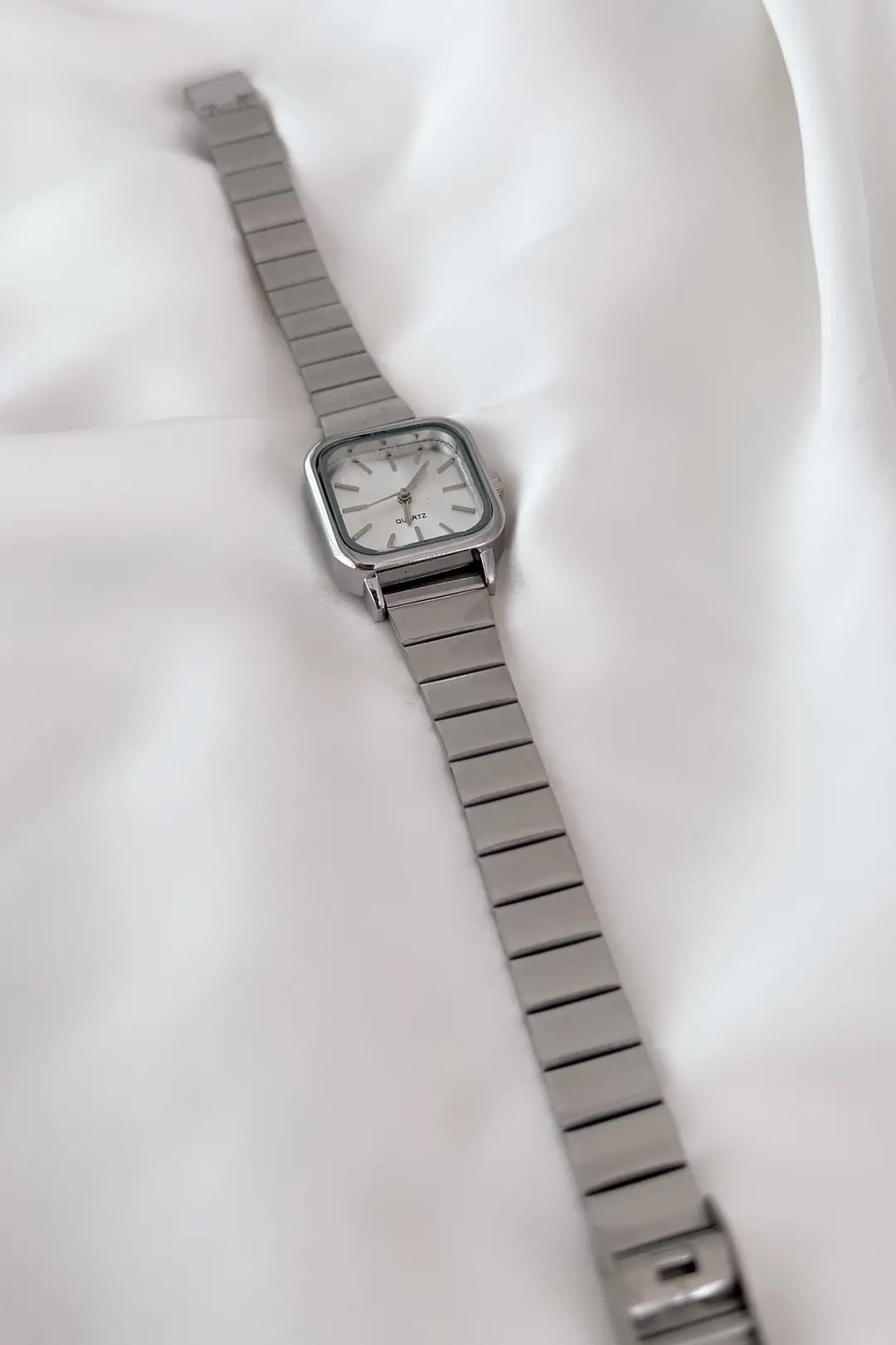 Berg Çelik Kasa Saat