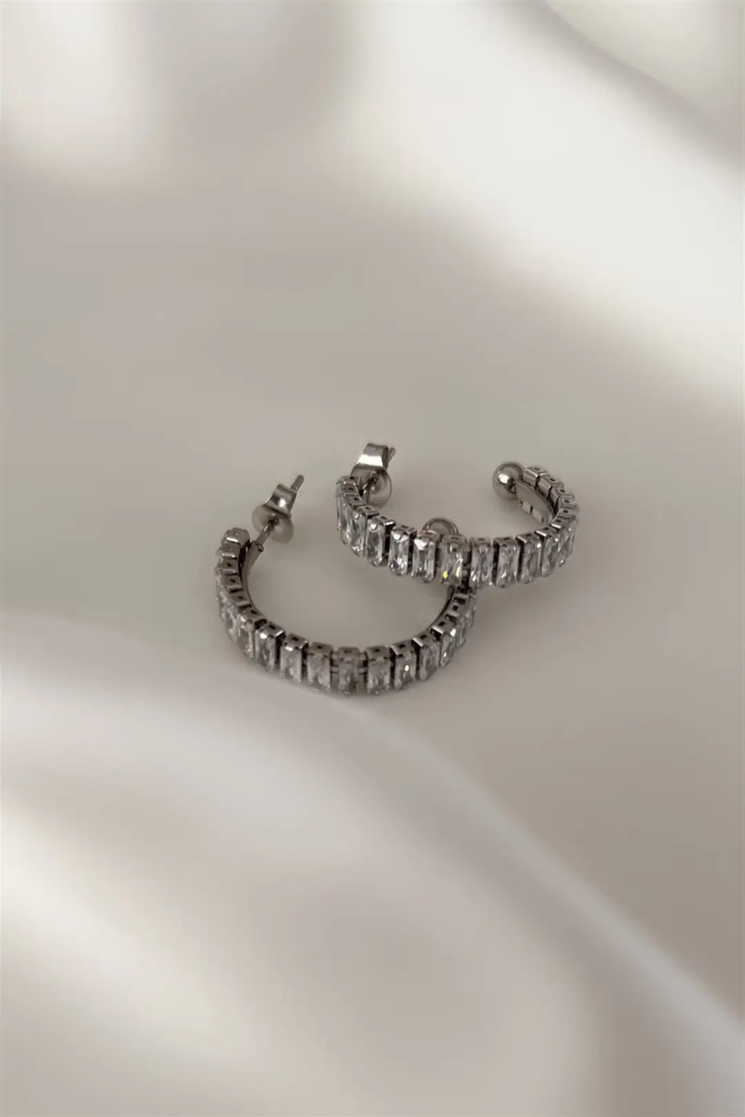 Baguette Zircon Çelik Küpe