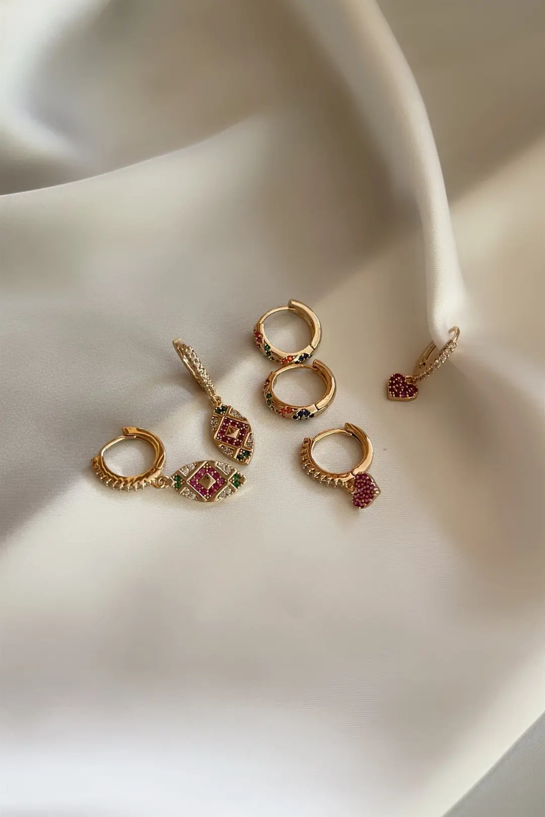 Authentic Özel Seri Küpe Seti