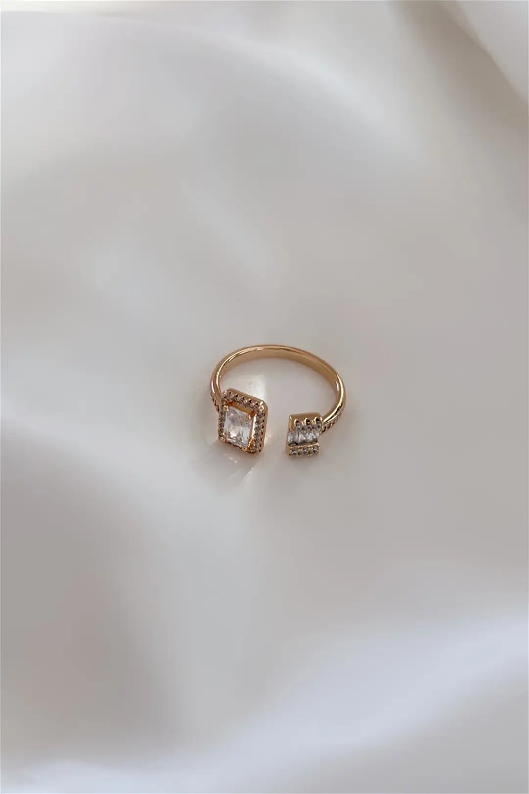 Baguette Zircon Özel Seri Yüzük