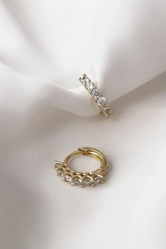 6 Taş Özel Seri Küpe